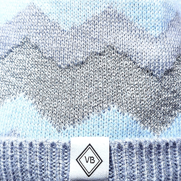 Vera Bradley Cosy Hat in Winter Chevron - Picture 5 of 8